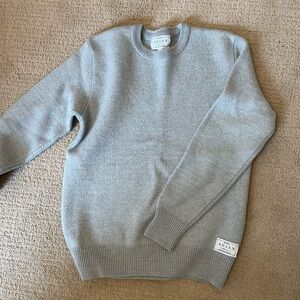 Anian Crewneck Sweater in Light Gray